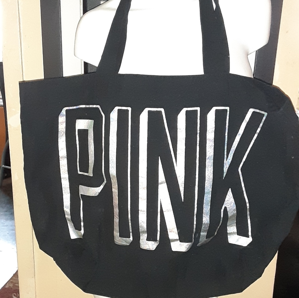 PINK weekender